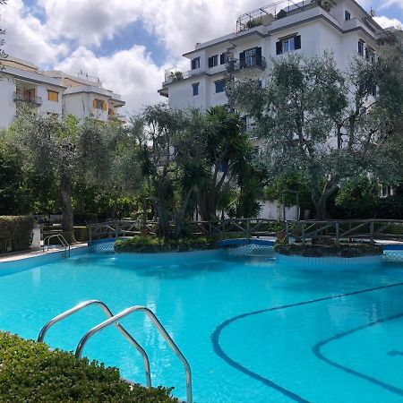 Casa Mami - Luxury Apartment And Pool - Сорренто Экстерьер фото