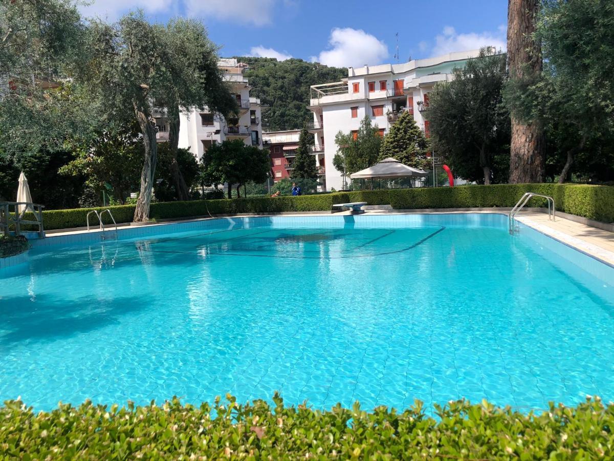 Casa Mami - Luxury Apartment And Pool - Сорренто Экстерьер фото
